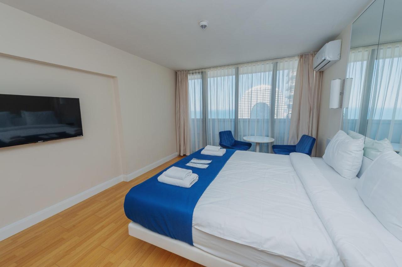 巴统 Black Sea Luxury Towers酒店 外观 照片