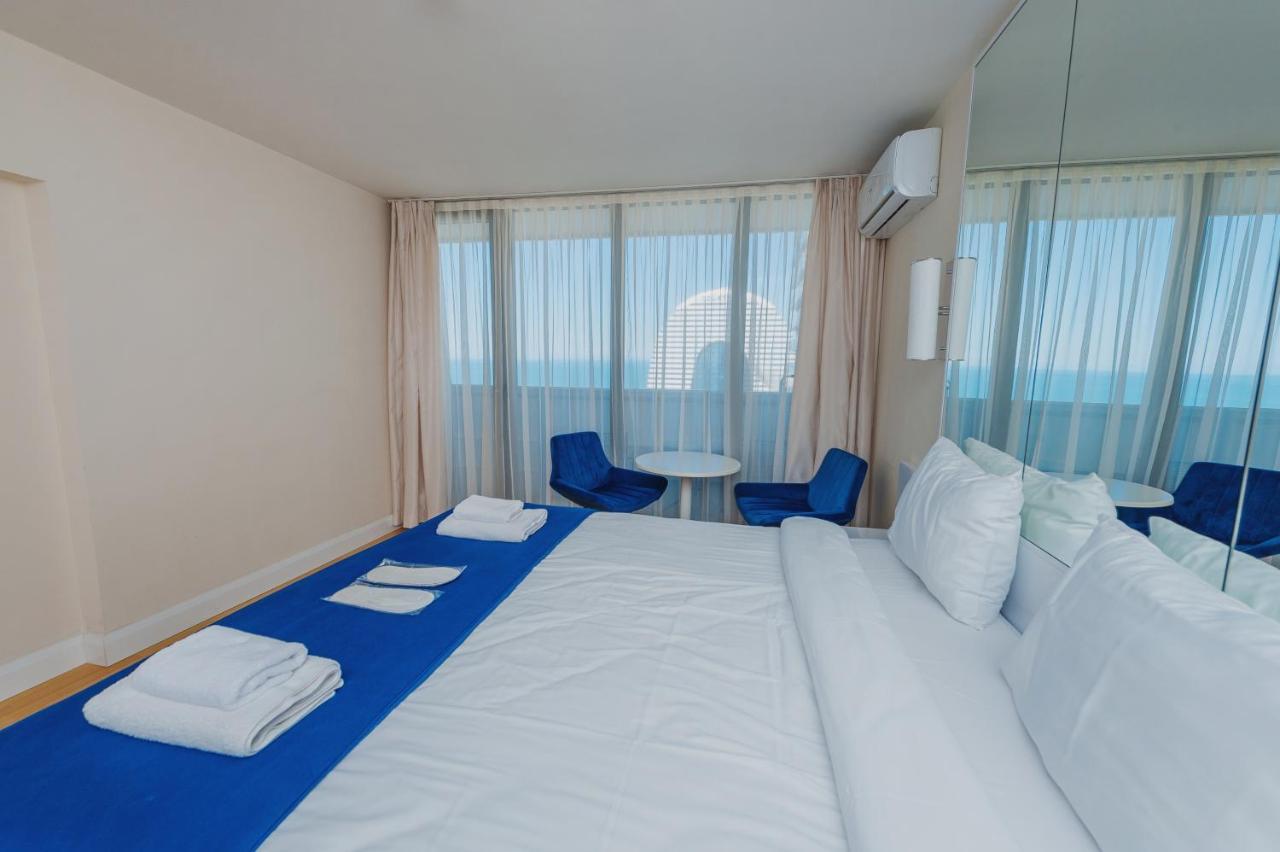 巴统 Black Sea Luxury Towers酒店 外观 照片