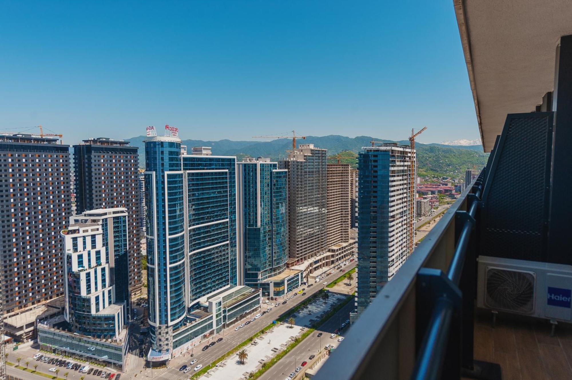 巴统 Black Sea Luxury Towers酒店 外观 照片