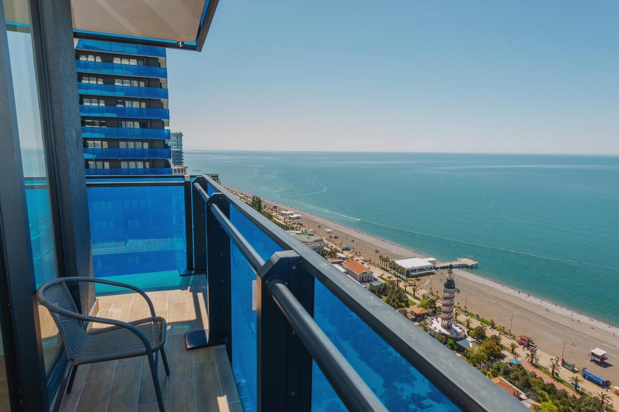巴统 Black Sea Luxury Towers酒店 外观 照片